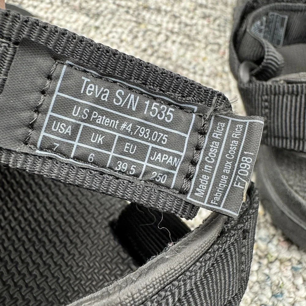 Teva Mens Hurricane XLT2 Sandal Mens 7 Strappy Adjustable Black